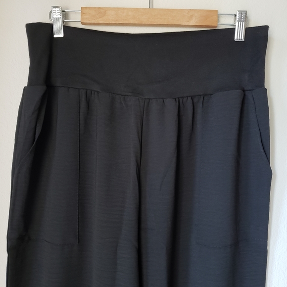 High Rise Lightweight Joggers - Picture 5 of 10